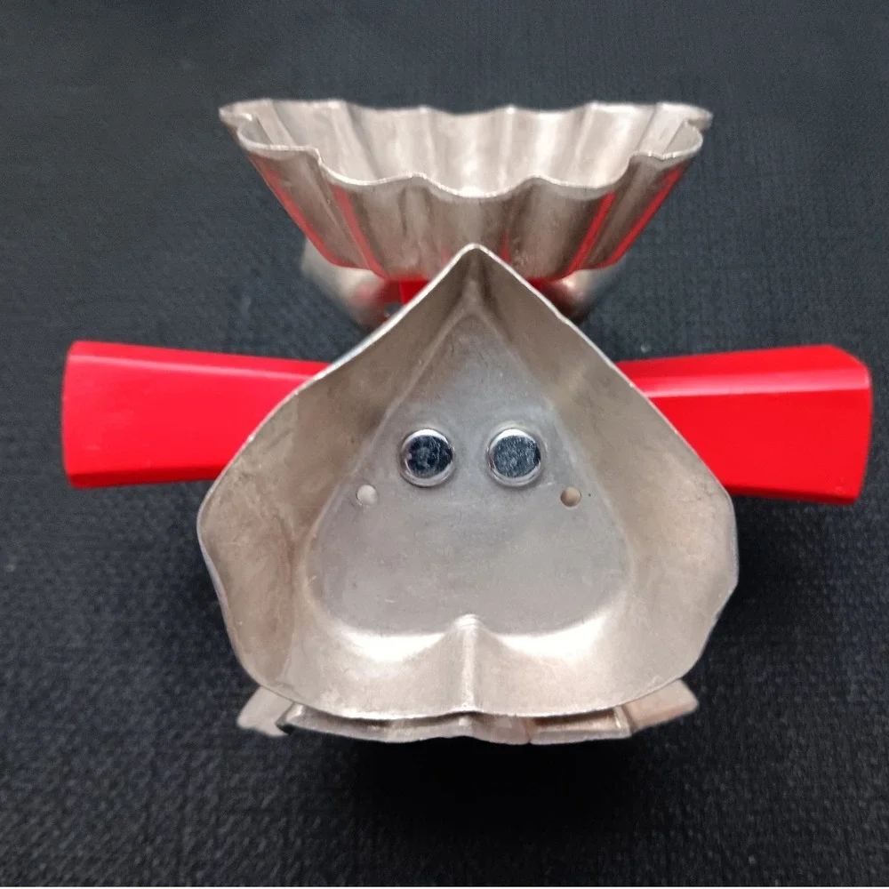 Vintage 5 Shape Wear-Ever No 3355 Aluminum Rotating Cookie Cutter 